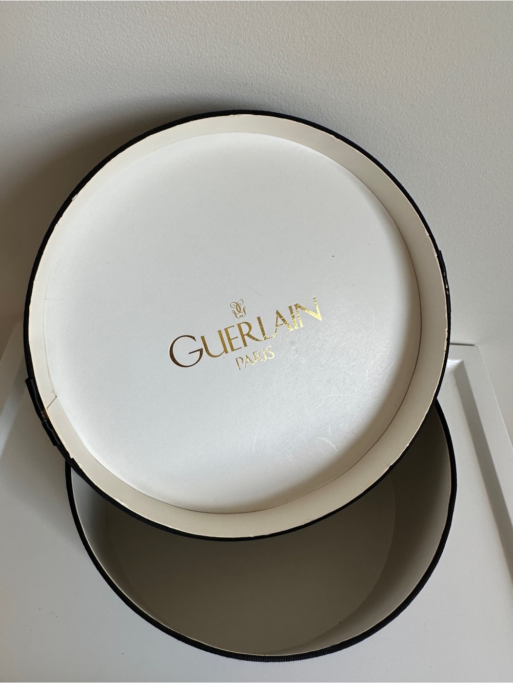 GUERLAIN Paris Round Storage Box Black Moire Fabric Ribbon Bow Gold Foil - Picture 7 of 13